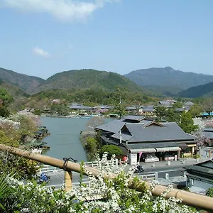 https://togetsutei.hotels-in-kyoto.org